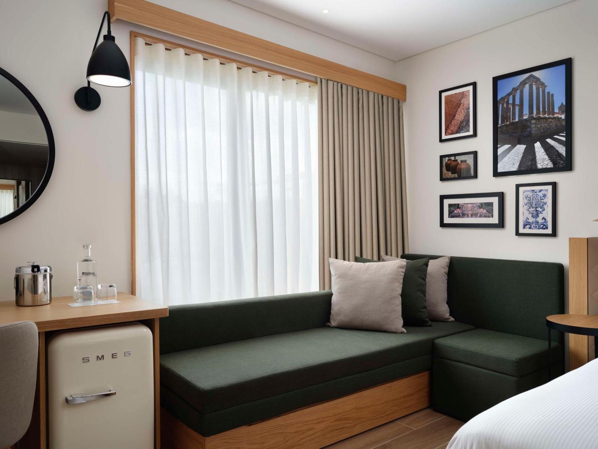 Hilton Garden Inn เอโวรา ภายนอก รูปภาพ
