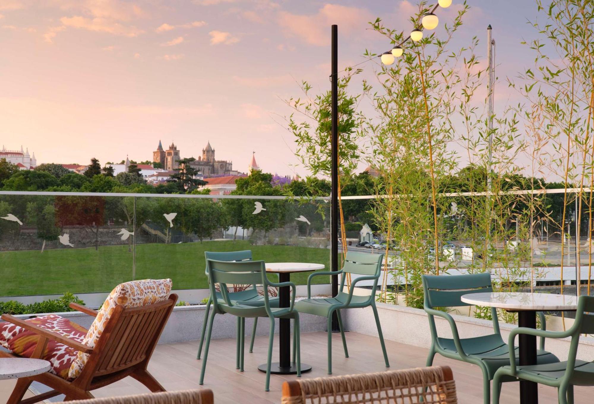 Hilton Garden Inn เอโวรา ภายนอก รูปภาพ